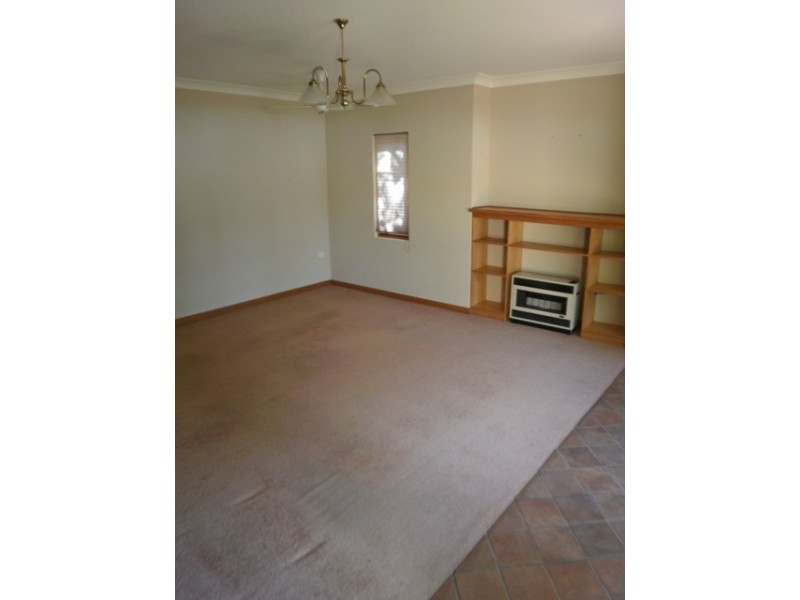 64 Lake Haven Drive, Wagga Wagga NSW 2650