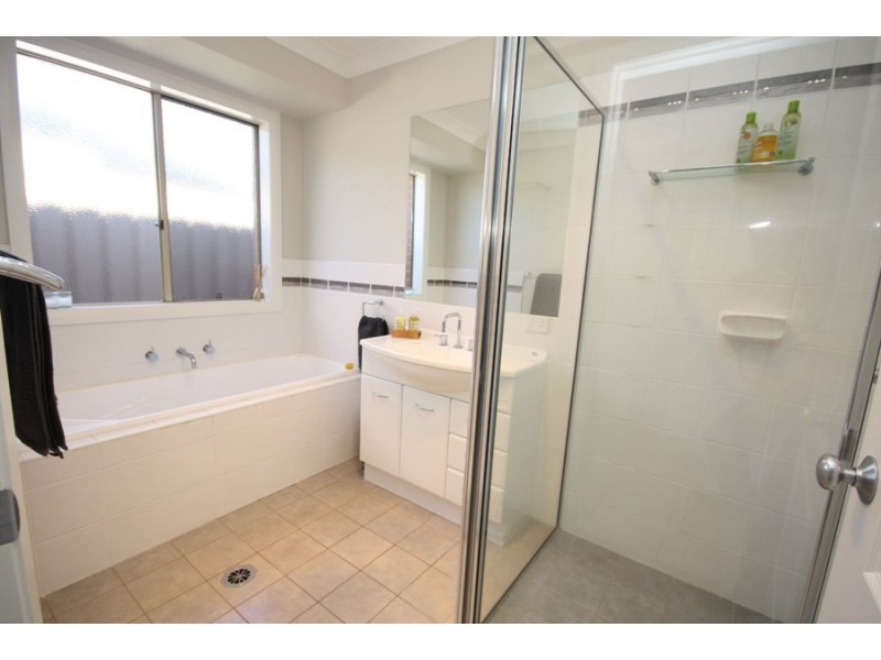 20 Illeura Road, Wagga Wagga NSW 2650