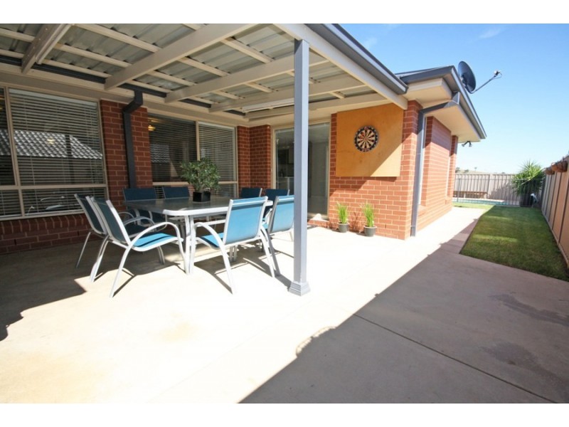 20 Illeura Road, Wagga Wagga NSW 2650