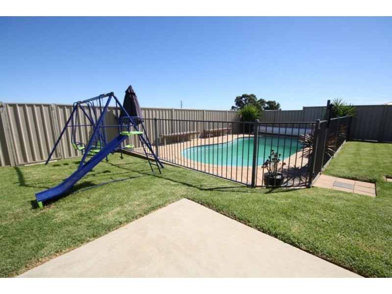 20 Illeura Road, Wagga Wagga NSW 2650