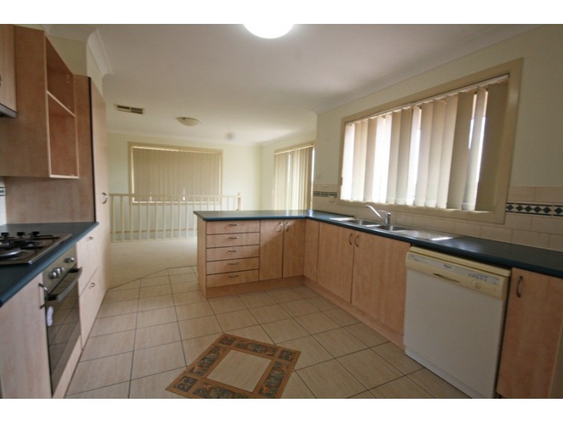 10 Ellwood Close, Bourkelands NSW 2650