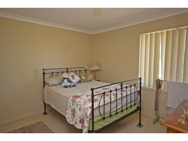 10 Ellwood Close, Bourkelands NSW 2650