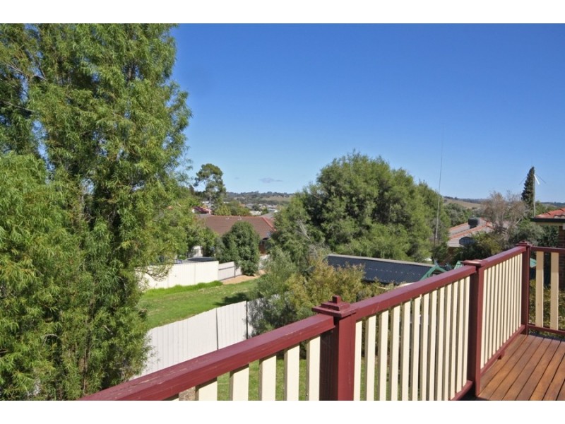 10 Ellwood Close, Bourkelands NSW 2650