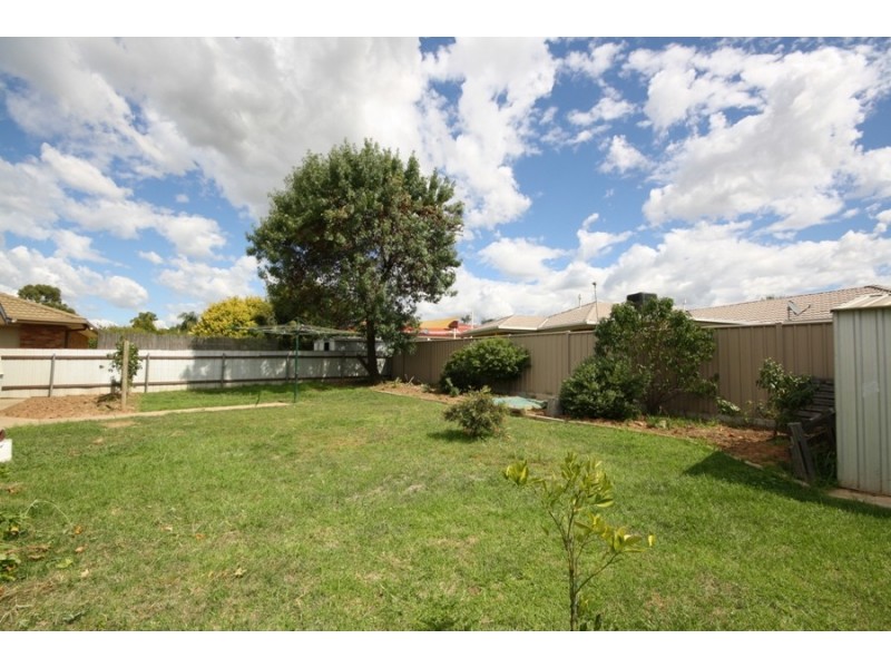 107 Balleroo Crescent, Wagga Wagga NSW 2650