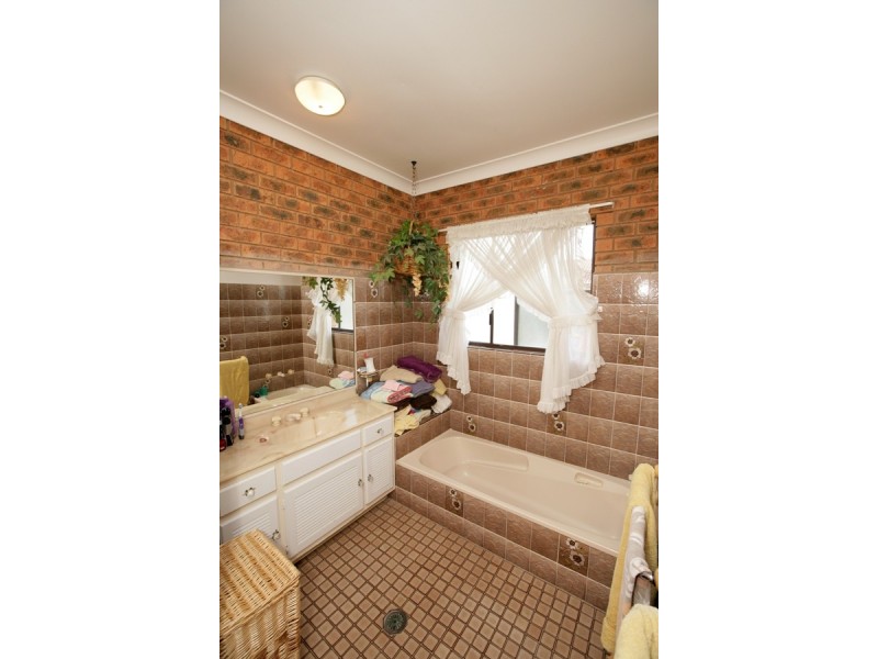 21 Goborra Street, Wagga Wagga NSW 2650