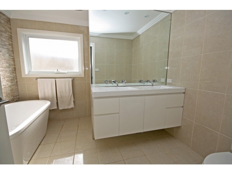 10 Mima Street, Wagga Wagga NSW 2650