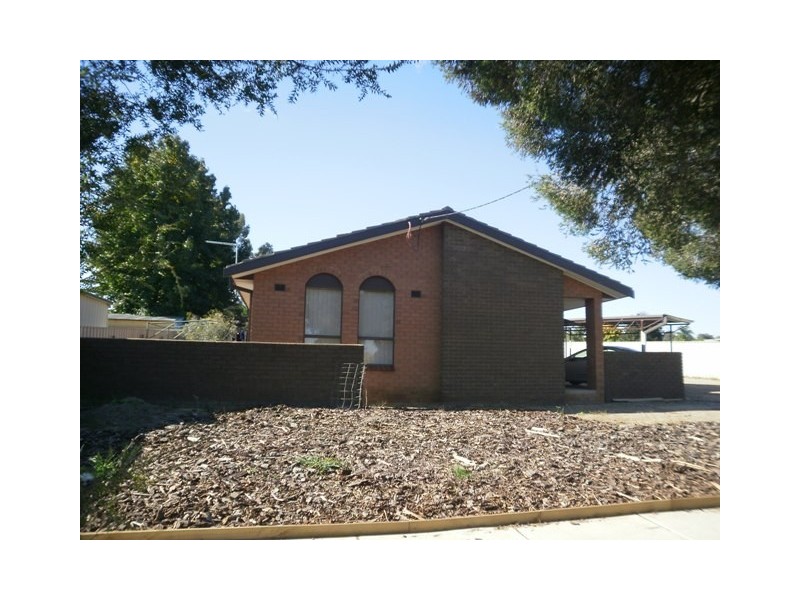 2/27  Brunskill Ave, Wagga Wagga NSW 2650