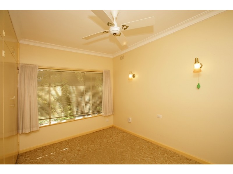 8 Acacia Street, Wagga Wagga NSW 2650
