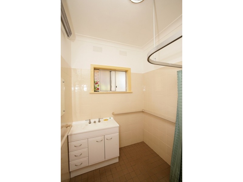 8 Acacia Street, Wagga Wagga NSW 2650