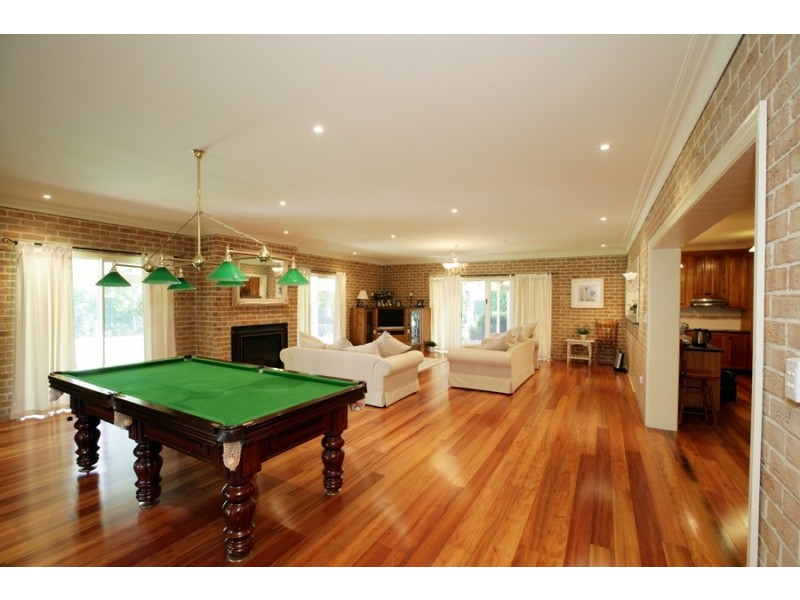 15 Sycamore Road, Lake Albert NSW 2650