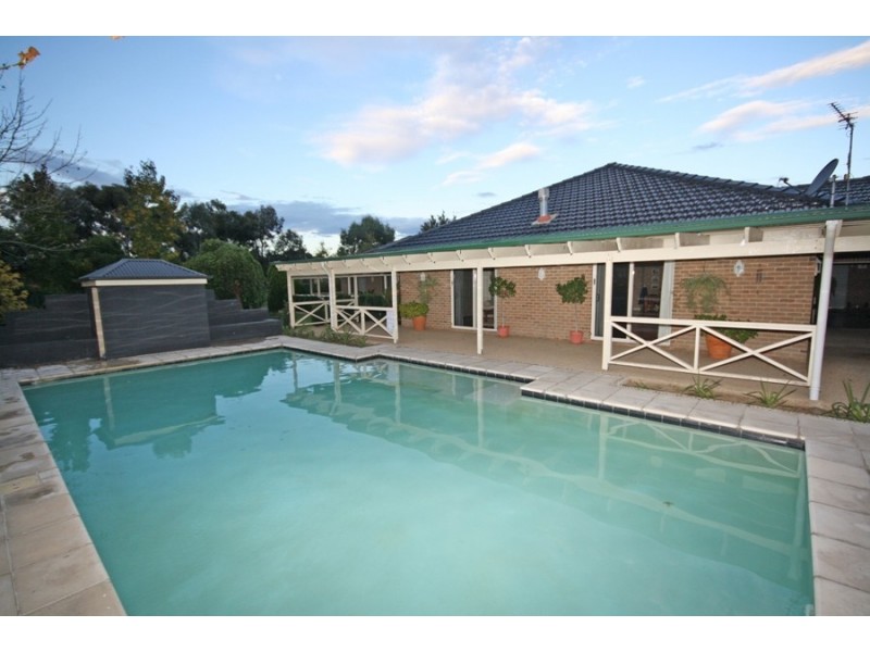 15 Sycamore Road, Lake Albert NSW 2650