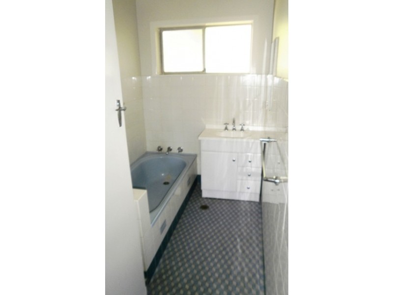 2 Mark Avenue, Wagga Wagga NSW 2650