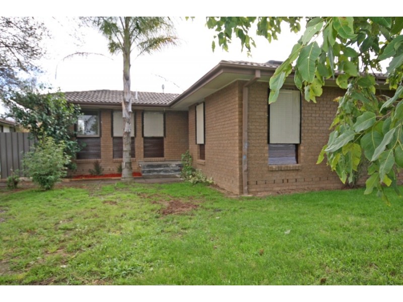 6 Flynn Place, Wagga Wagga NSW 2650