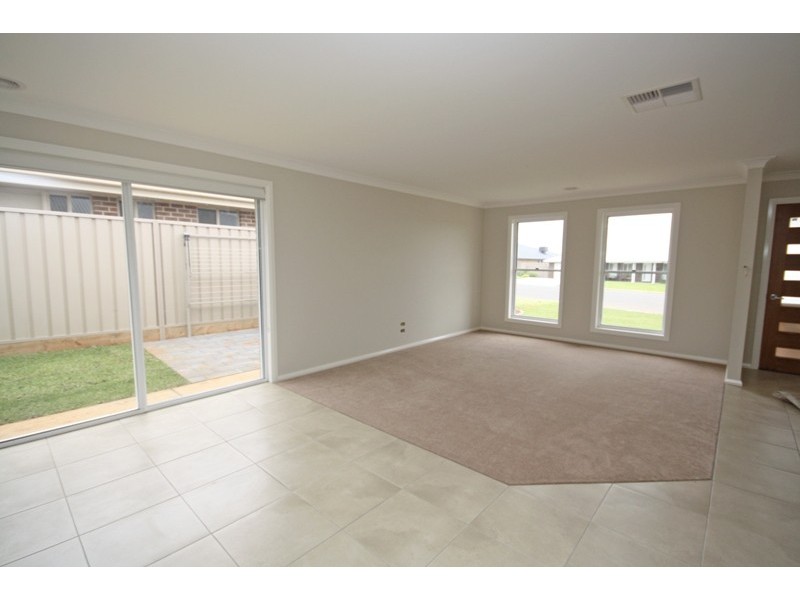 1/14 Willang Street, Wagga Wagga NSW 2650