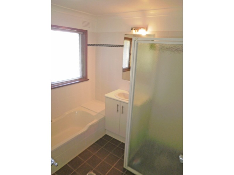 93 Simkin Crescent, Wagga Wagga NSW 2650