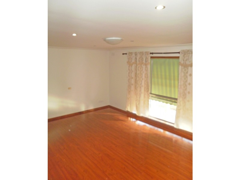 93 Simkin Crescent, Wagga Wagga NSW 2650