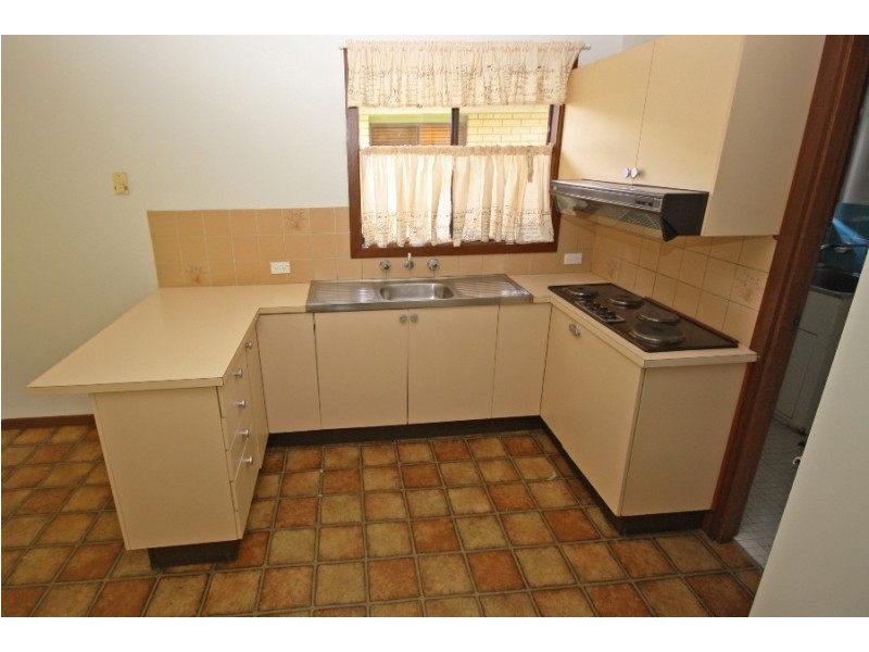 10 Karoom Drive, Wagga Wagga NSW 2650