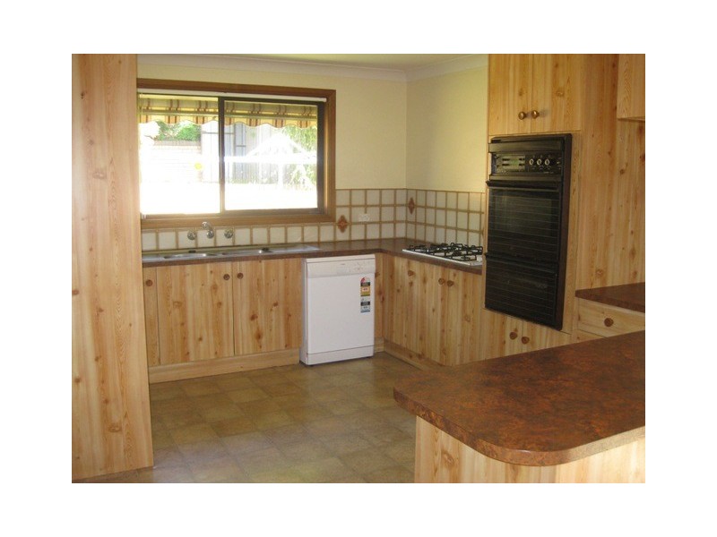 80 Amaroo Street, Wagga Wagga NSW 2650
