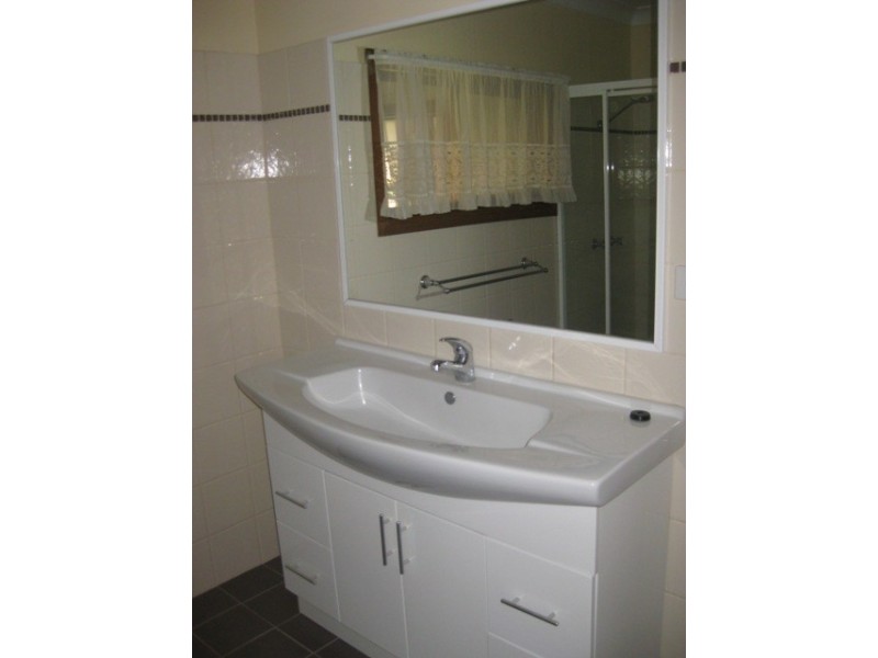 80 Amaroo Street, Wagga Wagga NSW 2650