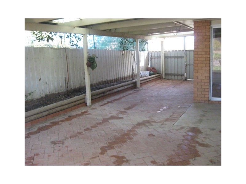 69 Truscott Drive, Wagga Wagga NSW 2650