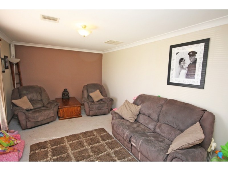 4 Eaton Street, Wagga Wagga NSW 2650