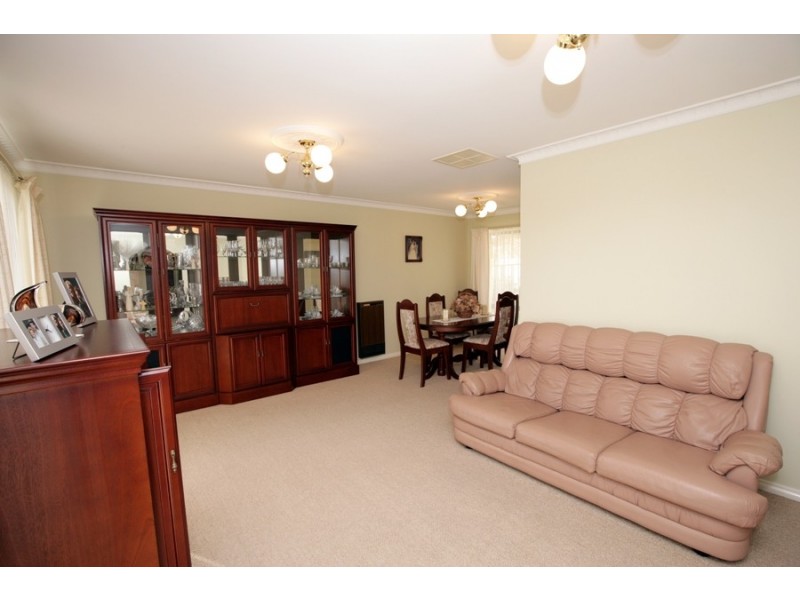 76 Maple Road, Wagga Wagga NSW 2650