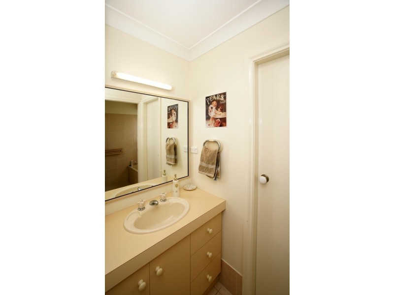 76 Maple Road, Wagga Wagga NSW 2650