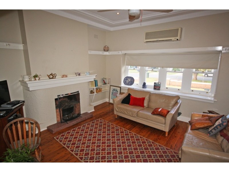 36 Dalton Street, Wagga Wagga NSW 2650