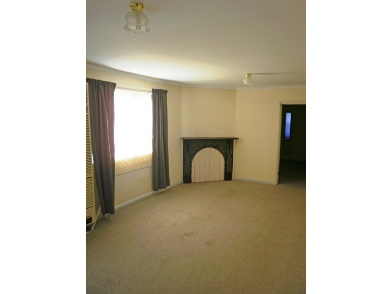 30 Broad Street, Wagga Wagga NSW 2650