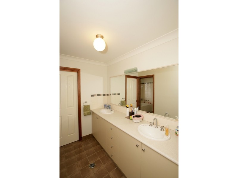 59 Peppermint Drive, Wagga Wagga NSW 2650