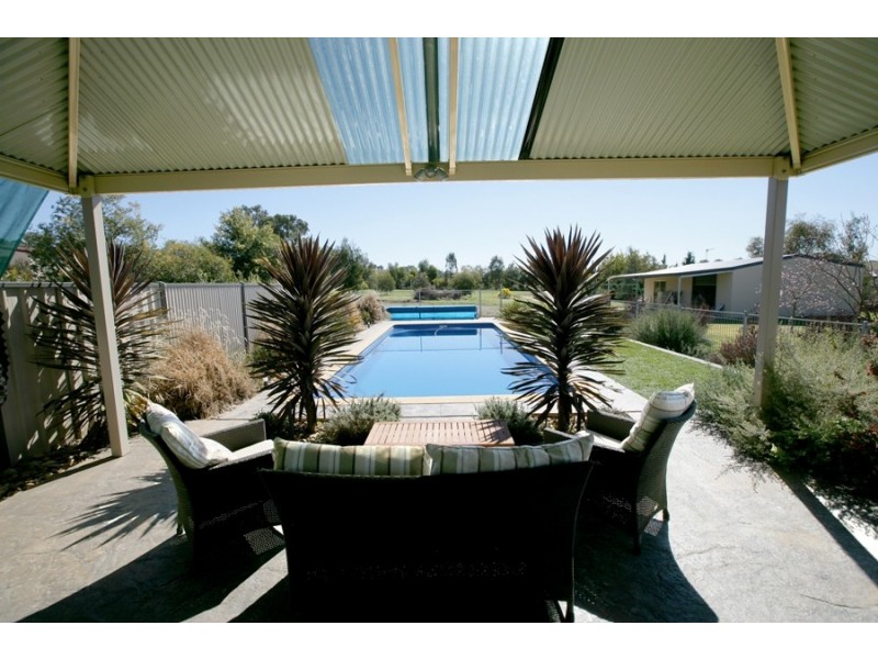 59 Peppermint Drive, Wagga Wagga NSW 2650