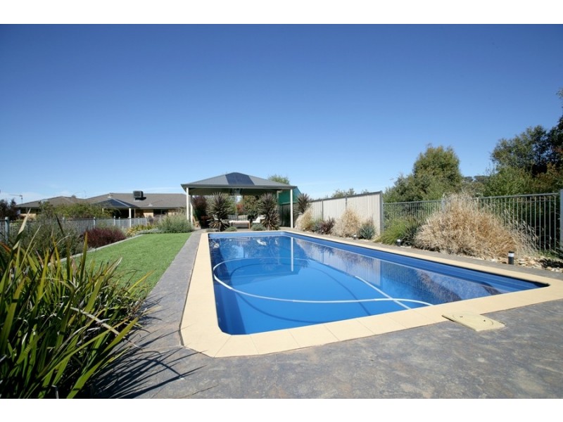 59 Peppermint Drive, Wagga Wagga NSW 2650