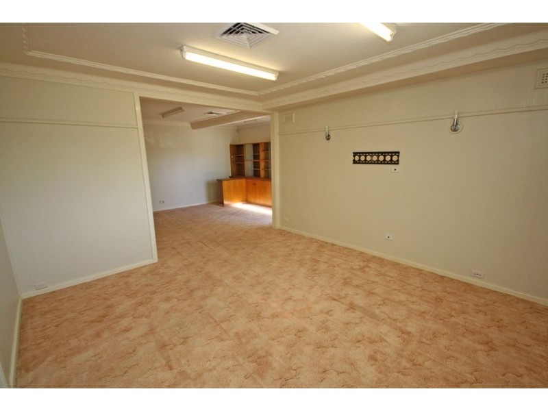 12 Hodson Avenue, Wagga Wagga NSW 2650