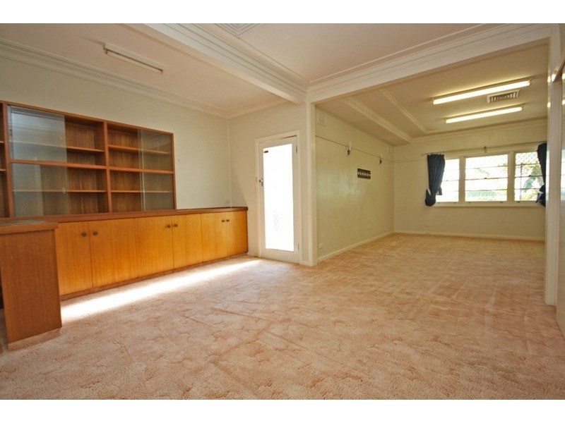 12 Hodson Avenue, Wagga Wagga NSW 2650