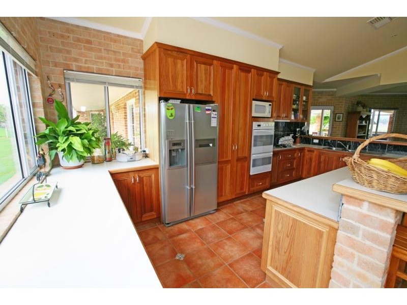15 Tallowood Crescent, Lake Albert NSW 2650