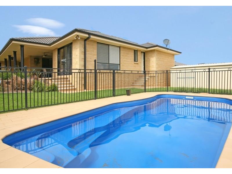 34 Kaloona Drive, Wagga Wagga NSW 2650