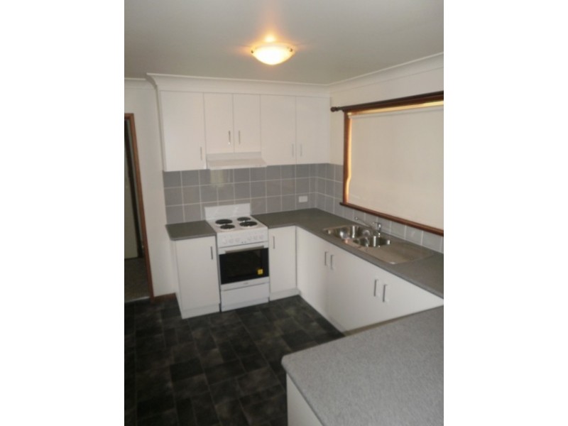 93 Simkin Crescent, Wagga Wagga NSW 2650