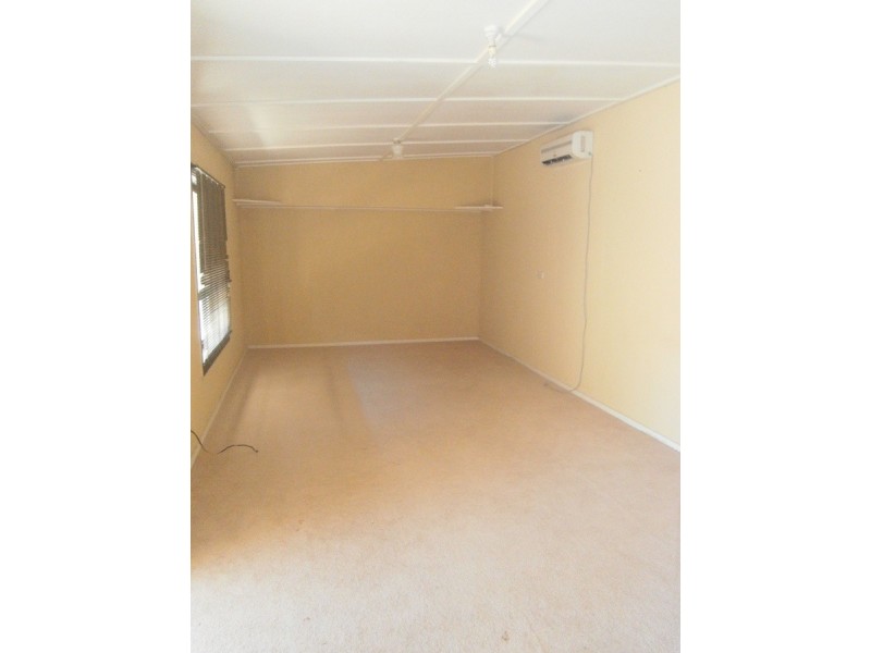 166 Fernleigh Road, Wagga Wagga NSW 2650