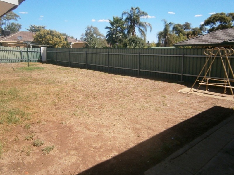 166 Fernleigh Road, Wagga Wagga NSW 2650