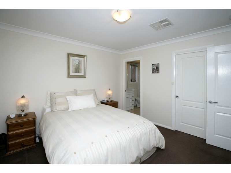 16 Mima Street, Wagga Wagga NSW 2650