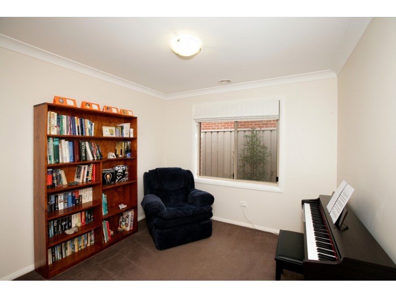 16 Mima Street, Wagga Wagga NSW 2650