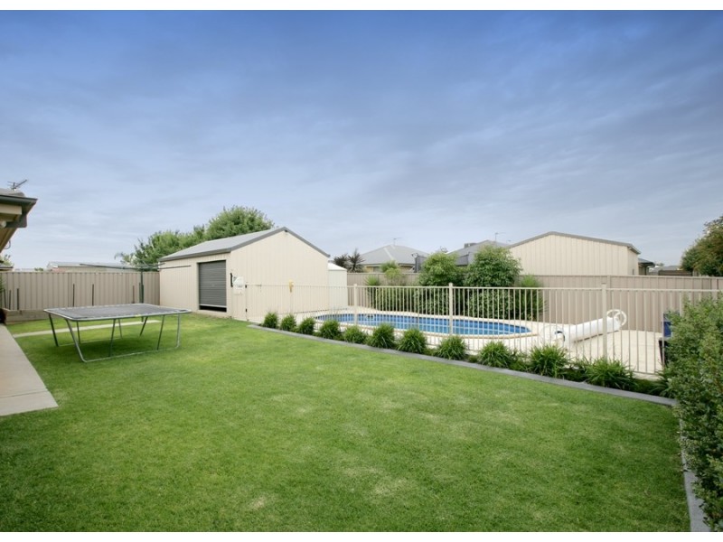 16 Mima Street, Wagga Wagga NSW 2650