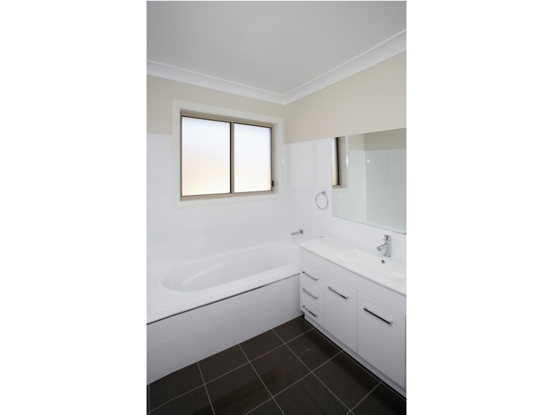 2/64 Stanley Street, Wagga Wagga NSW 2650