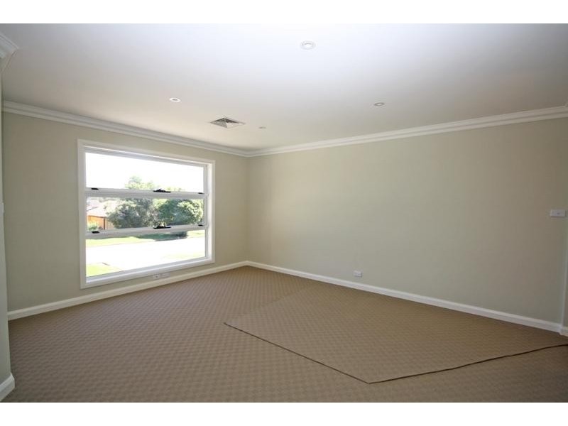 1 Boswell Street, Wagga Wagga NSW 2650