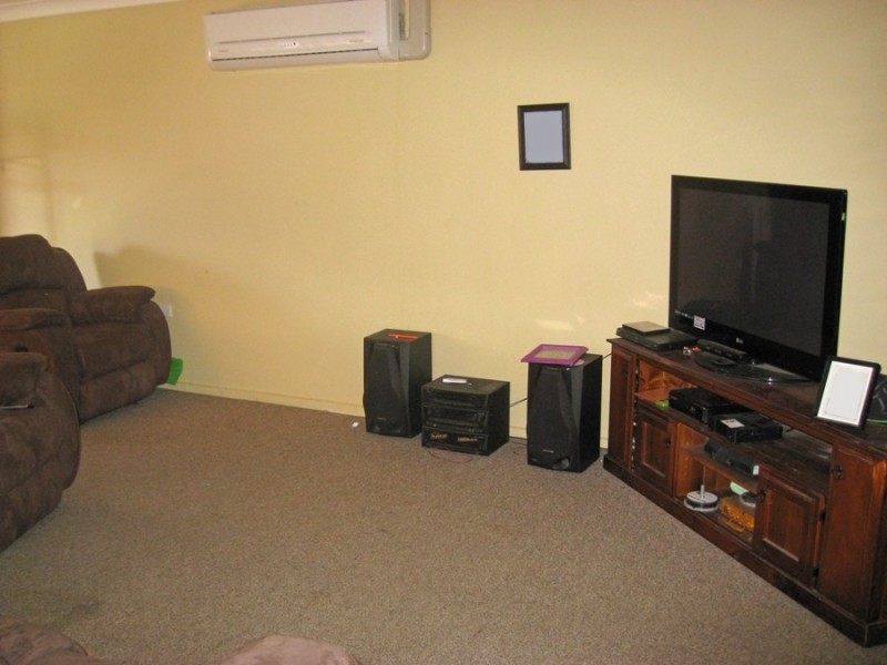 33 Red Hill Road, Wagga Wagga NSW 2650