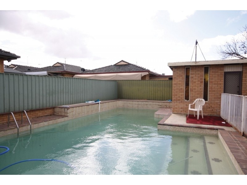 33 Red Hill Road, Wagga Wagga NSW 2650