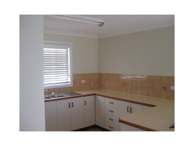 15 Eaton St, Wagga Wagga NSW 2650