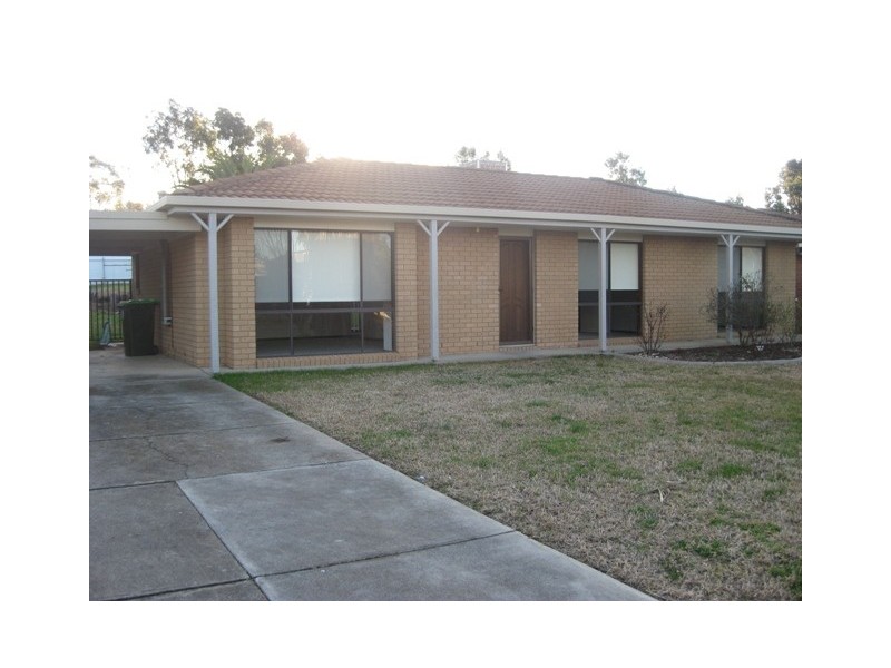 30 Wiradjuri Cres, Wagga Wagga NSW 2650