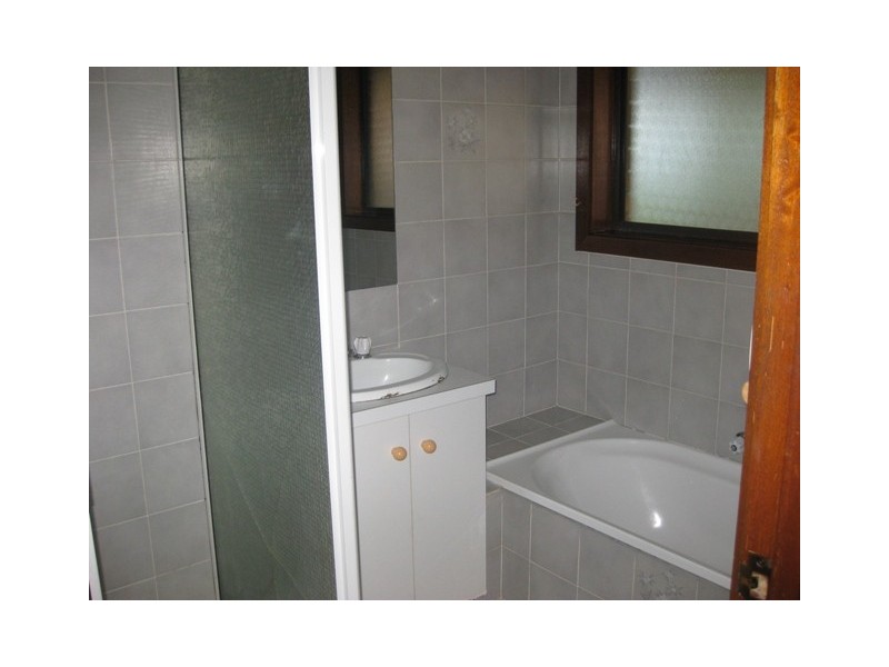 30 Wiradjuri Cres, Wagga Wagga NSW 2650