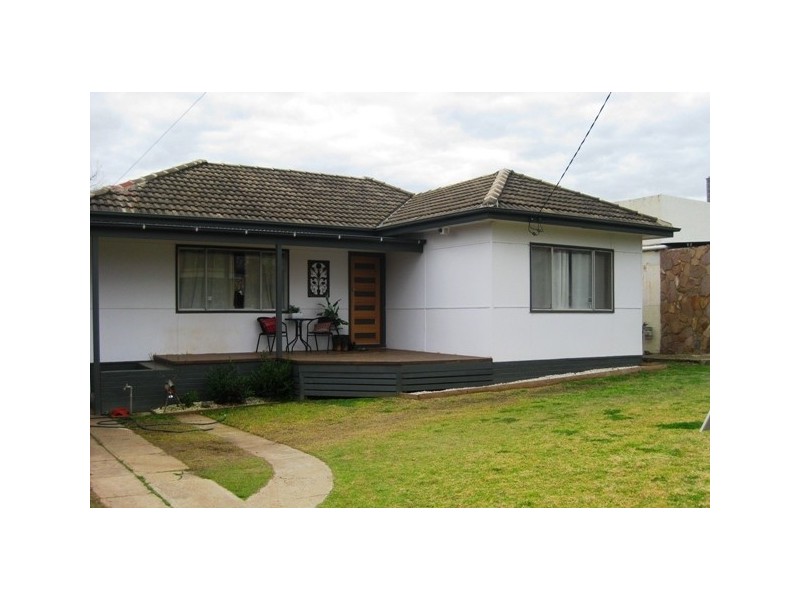 13 Ceduna Street, Wagga Wagga NSW 2650